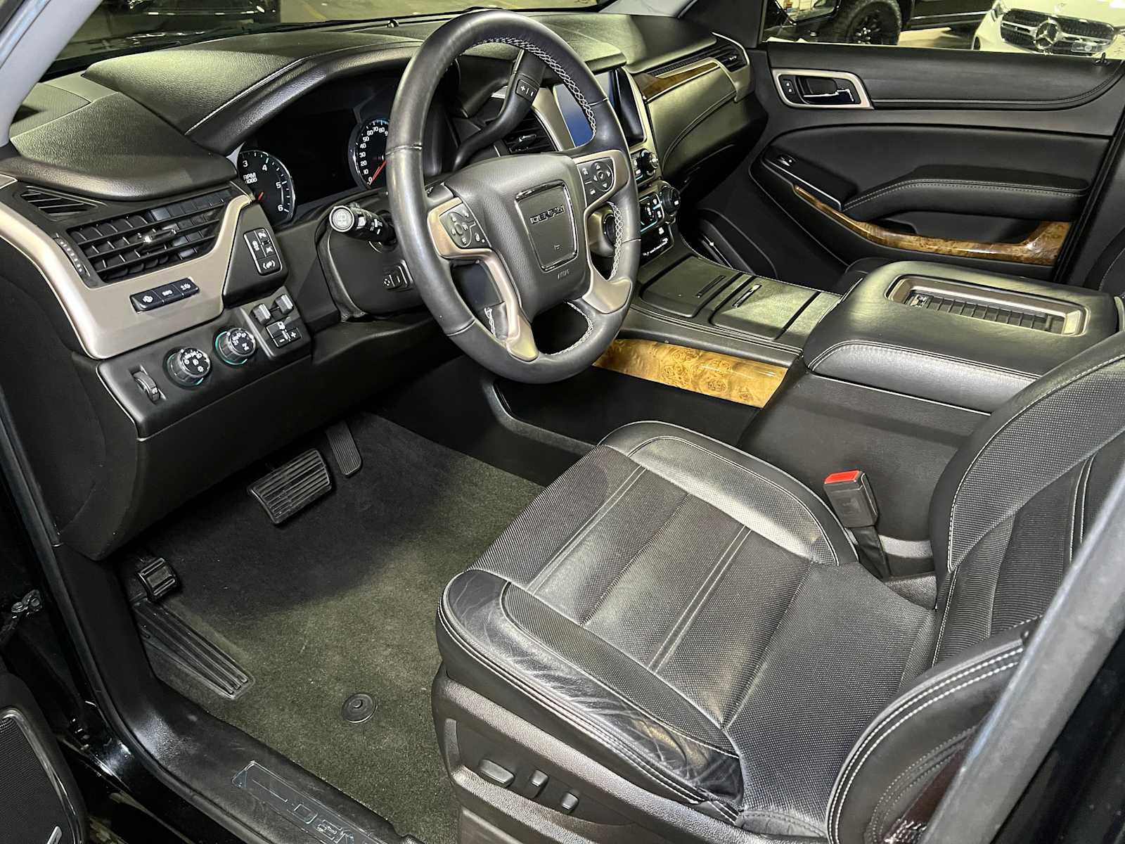 Used 2017 GMC Yukon Denali image 20