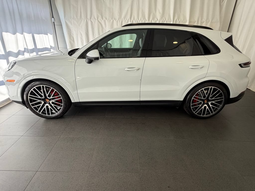 New 2026 Porsche Cayenne S AWD/4WD image 2
