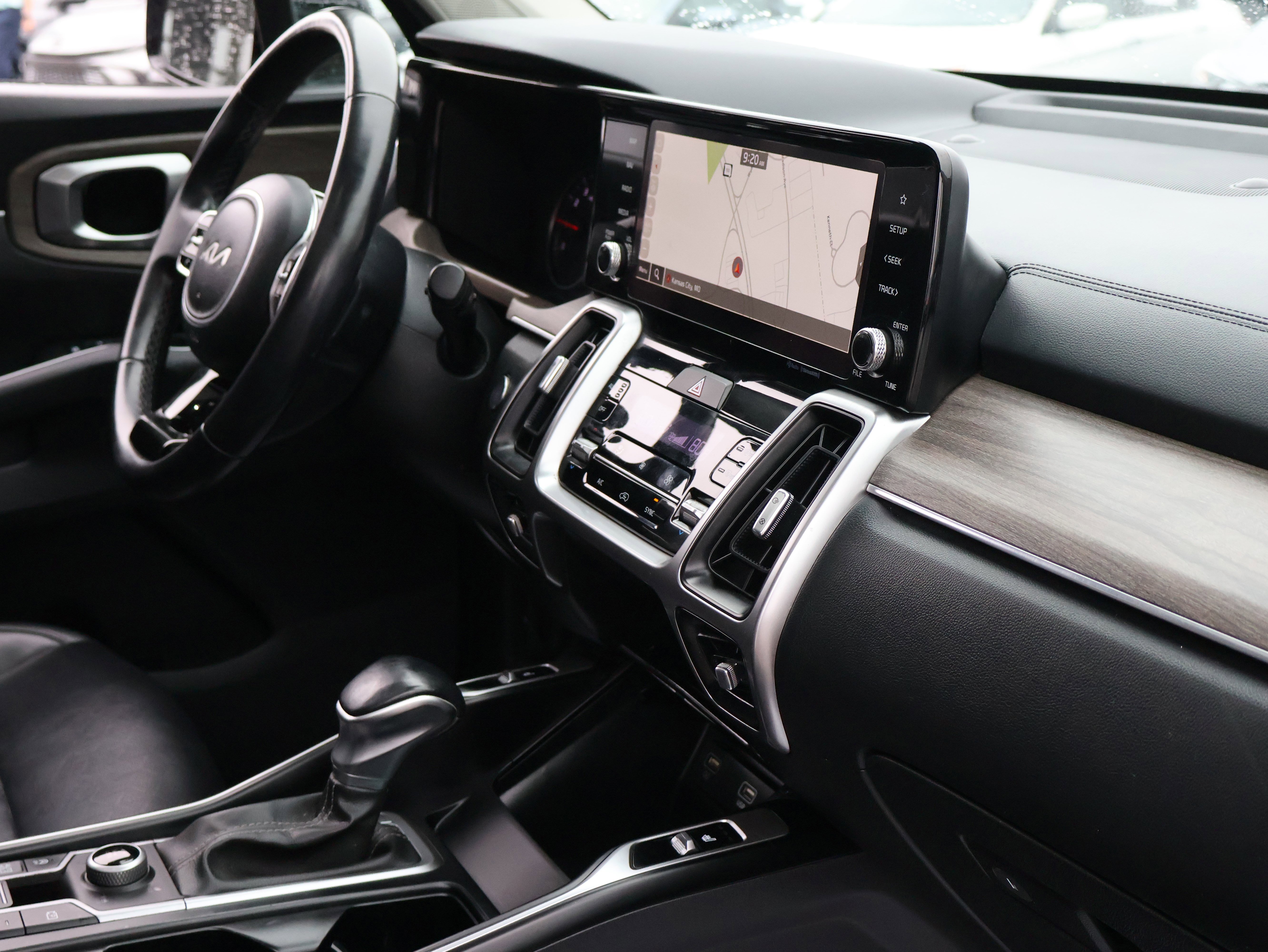 Used 2023 Kia Sorento X-Line EX image 10