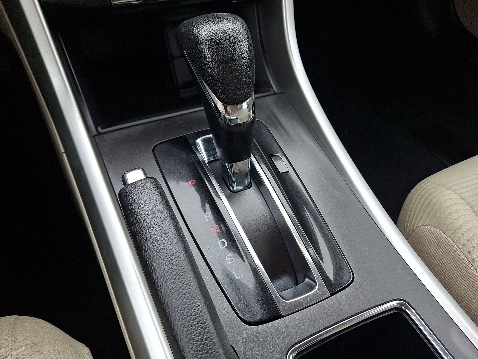 Used 2015 Honda Accord LX image 16