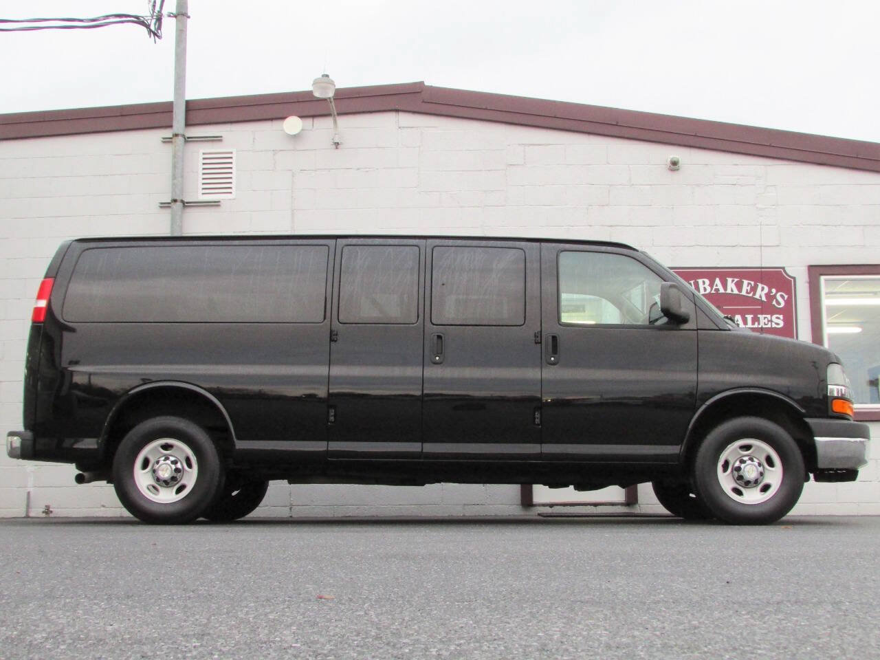 Used 2016 Chevrolet Express 3500 LT w/ LT Preferred Equipment Group RWD image 1