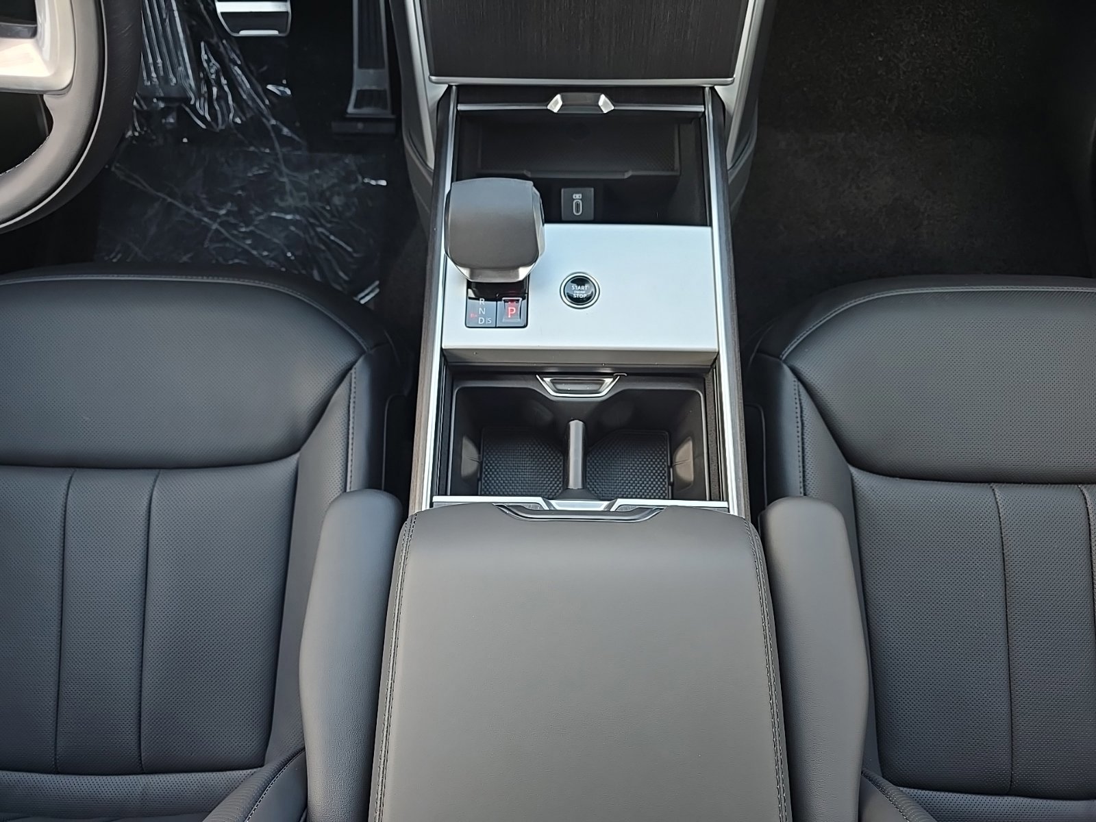 New 2026 Land Rover Range Rover SE image 20