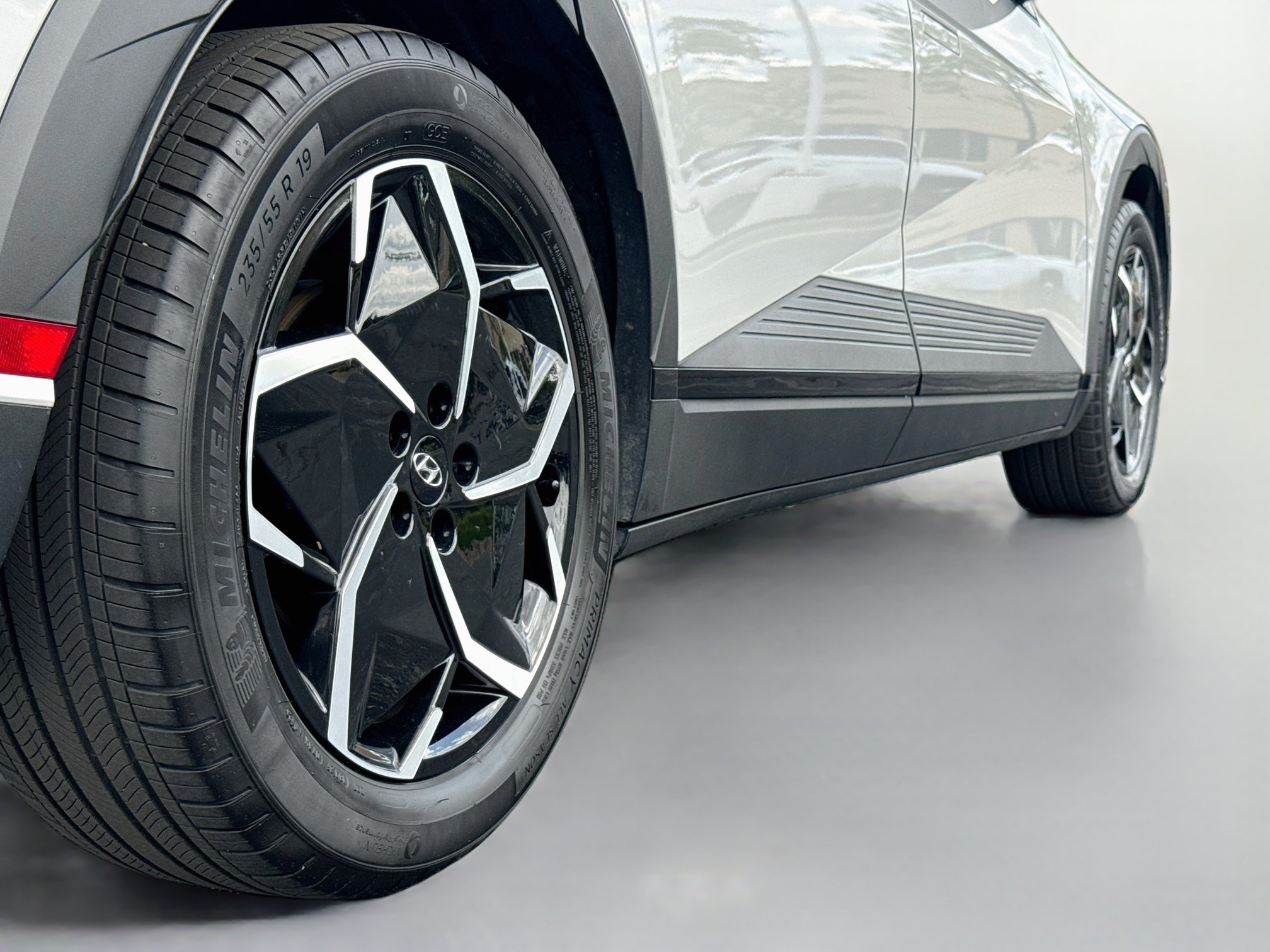 Certified 2023 Hyundai Ioniq 5 SEL AWD/4WD image 9