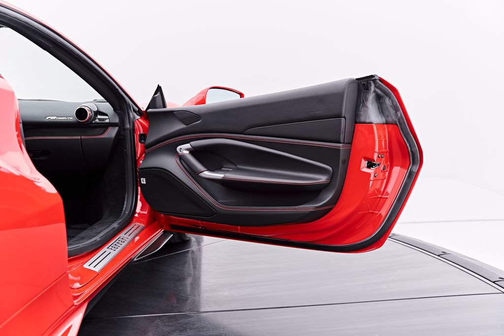 Used 2020 Ferrari F8 Tributo RWD image 43
