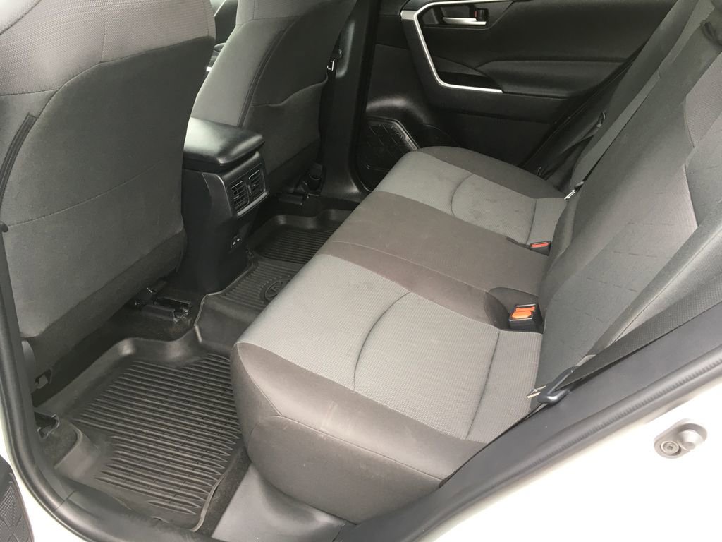 Used 2025 Toyota RAV4 XLE AWD/4WD image 24