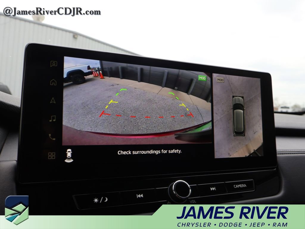 Used 2025 Mitsubishi Outlander SEL image 35