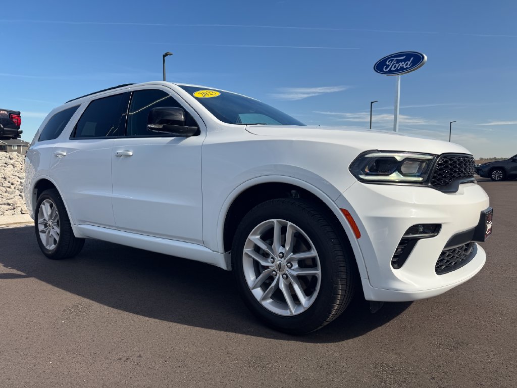 Used 2023 Dodge Durango GT AWD/4WD image 3