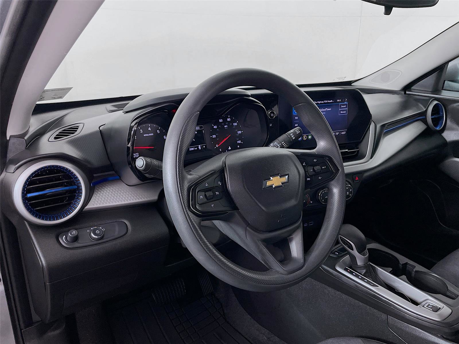 Certified 2024 Chevrolet Trax LS w/ LS Convenience Package image 12