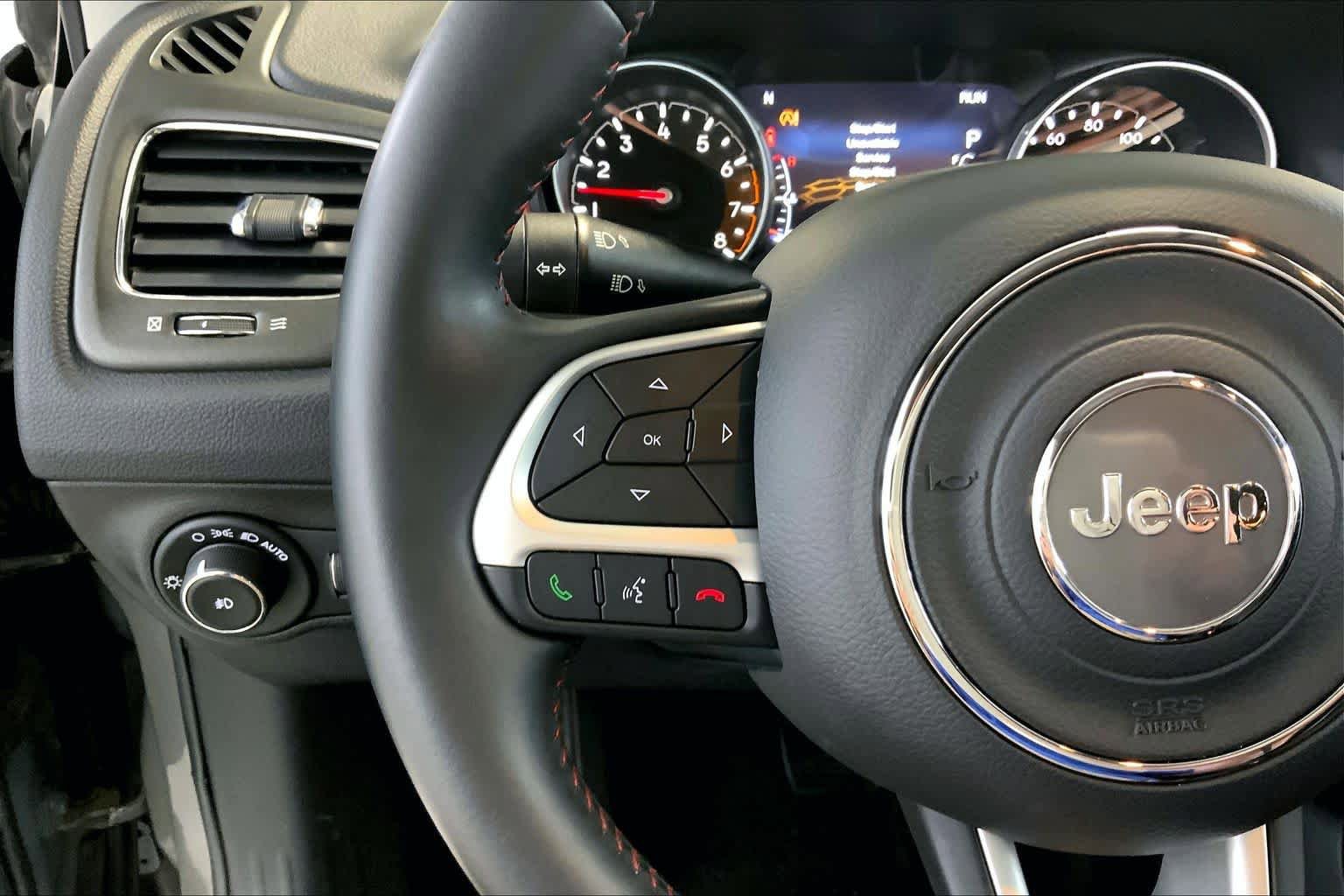 Used 2019 Jeep Compass Trailhawk AWD/4WD image 22