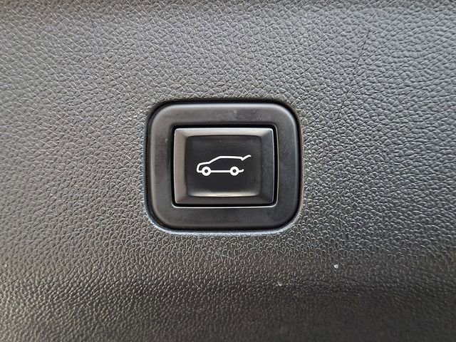 Used 2021 GMC Yukon XL Denali image 29