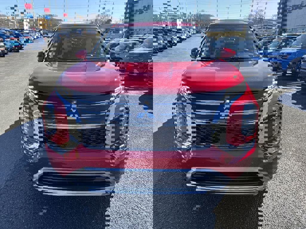 New 2025 Mitsubishi Outlander SE image 2