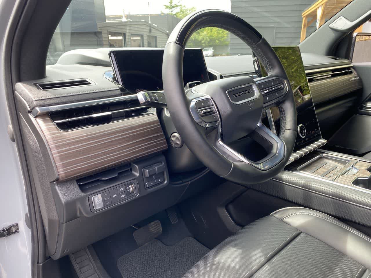 Used 2025 GMC Sierra EV Denali AWD/4WD image 2