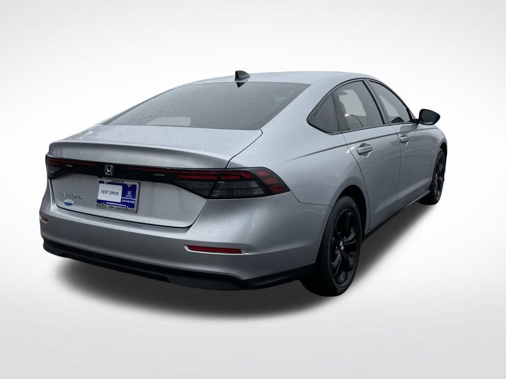 Certified 2025 Honda Accord SE image 6