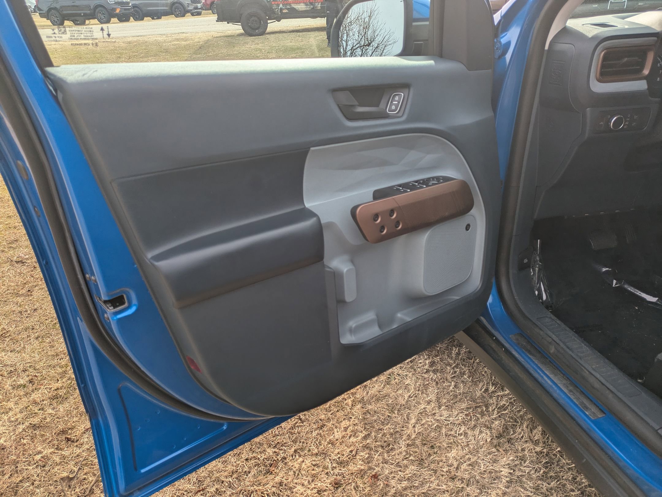 Used 2022 Ford Maverick Lariat w/ Lariat Luxury Package image 12