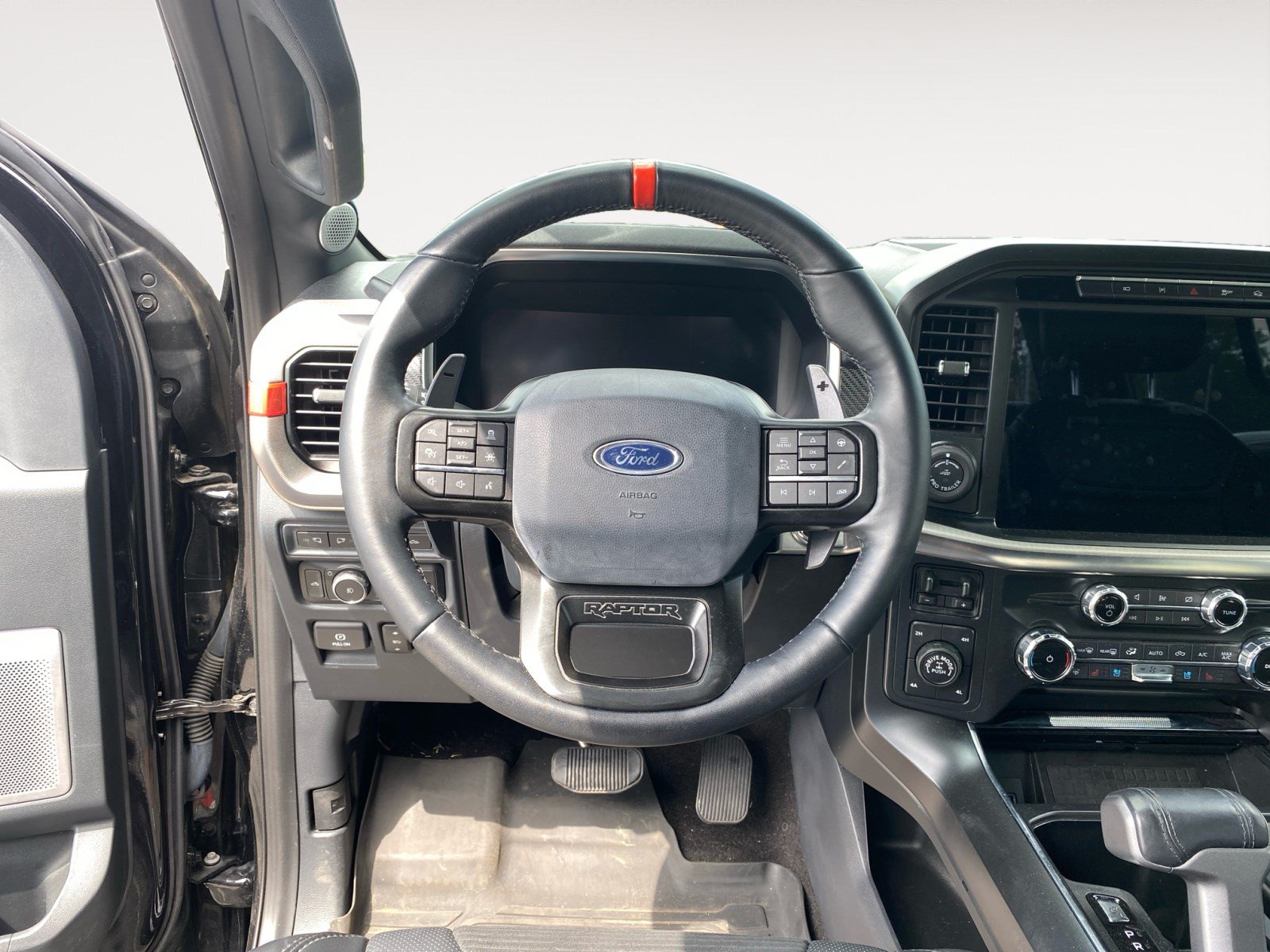 Used 2022 Ford F150 Raptor w/ Equipment Group 801A High AWD/4WD image 9