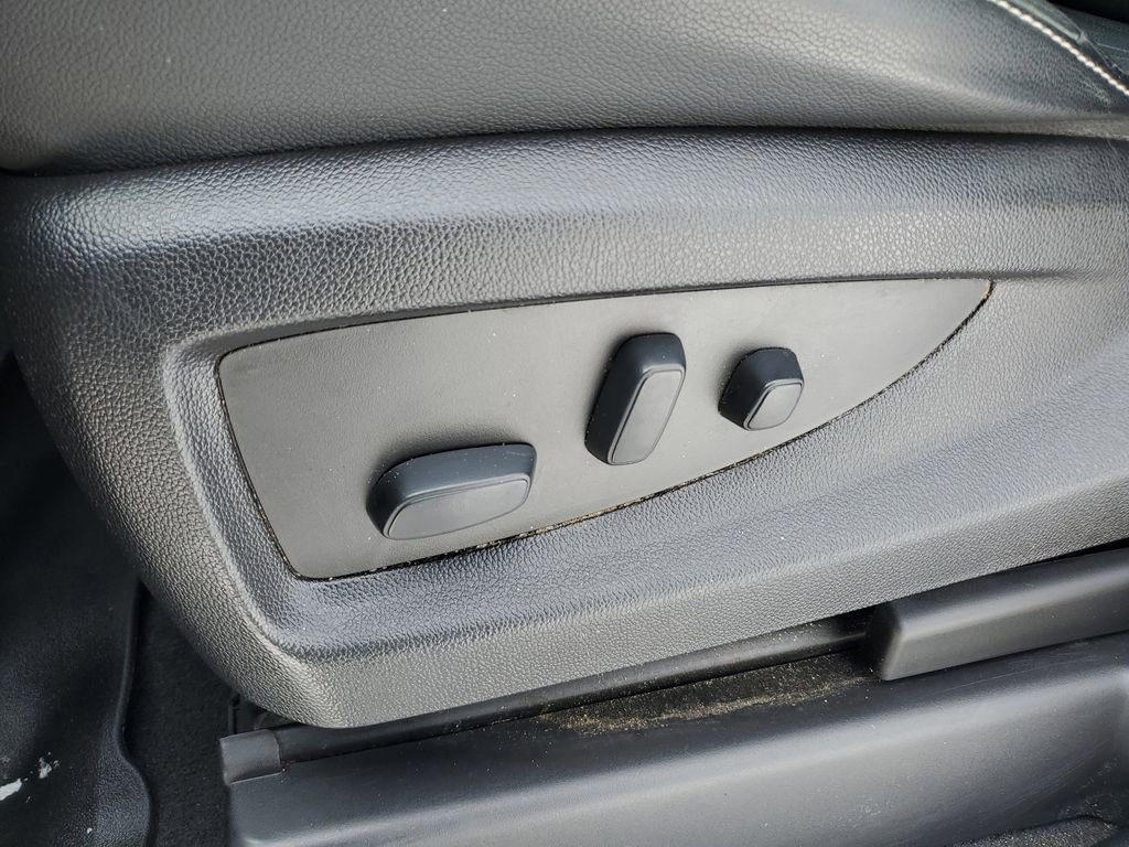 Used 2019 Chevrolet Tahoe LT image 16