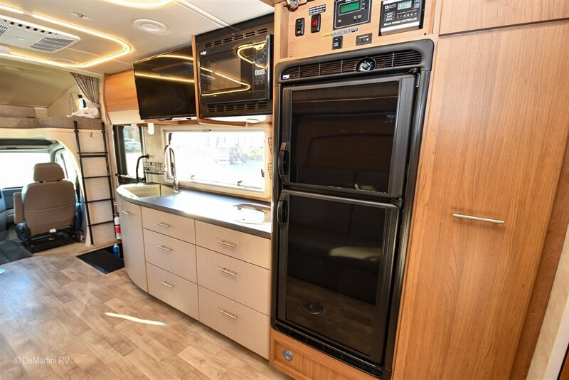Used 2018 Mercedes-Benz Sprinter 3500 image 10