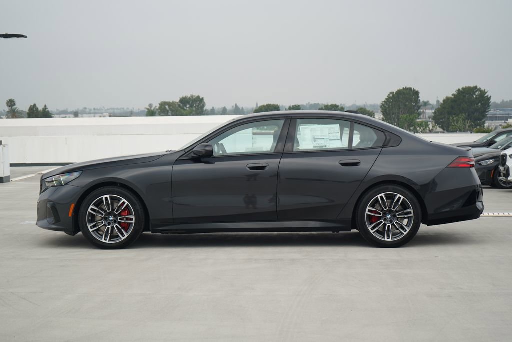 New 2026 BMW 540i xDrive w/ M Sport Package image 4