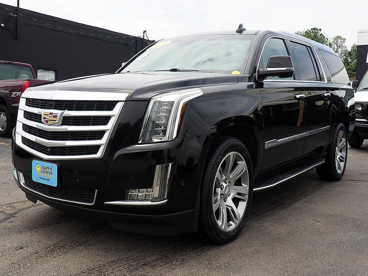 Used 2019 Cadillac Escalade ESV Luxury image 2