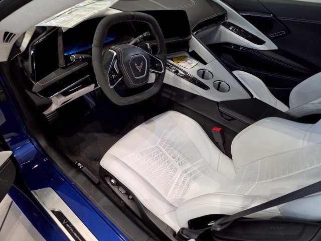New 2027 Chevrolet Corvette Stingray Convertible w/ Stealth Interior Trim Package RWD image 8