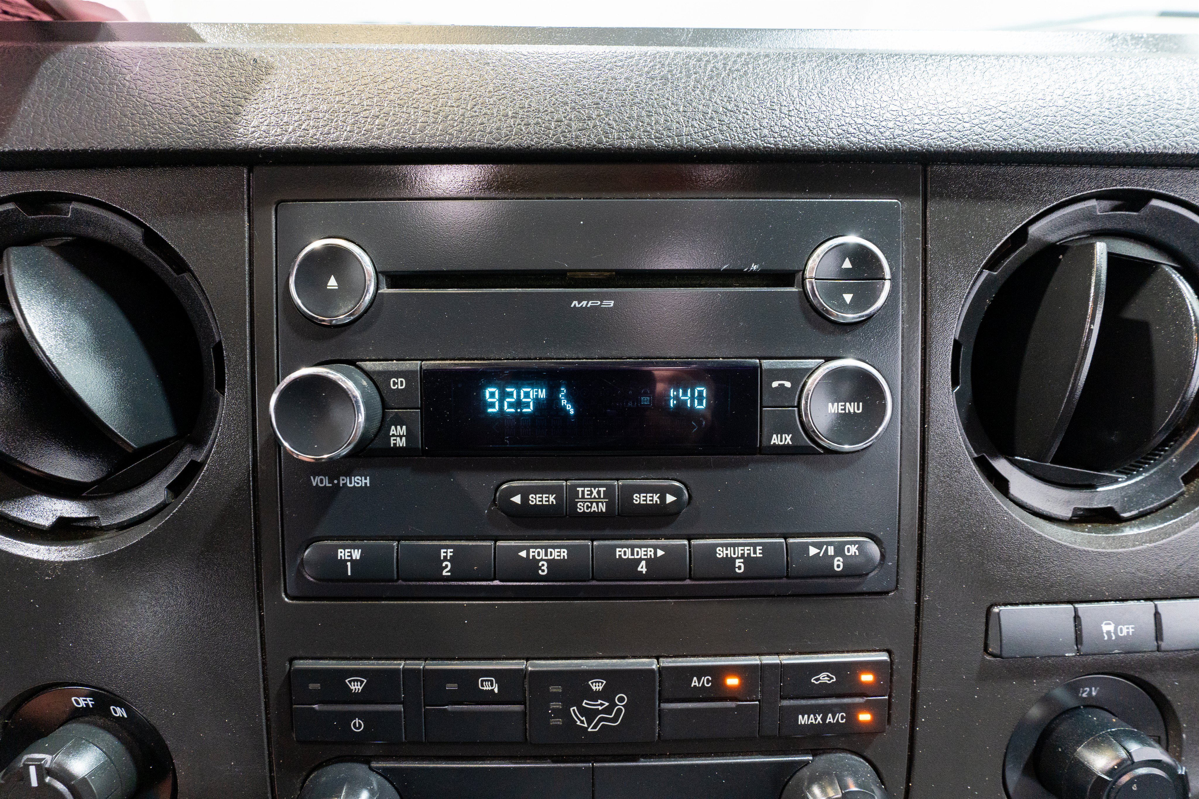 Used 2016 Ford F250 XL w/ Power Equipment Group RWD image 17
