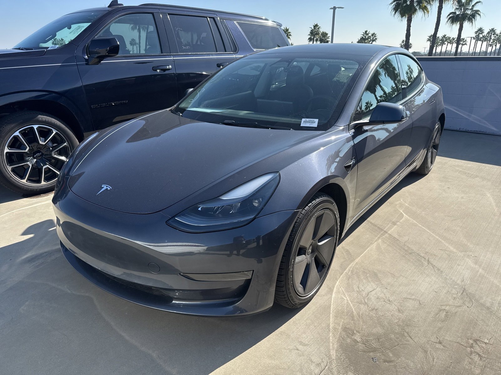 Used 2023 Tesla Model 3 Standard Range image 1