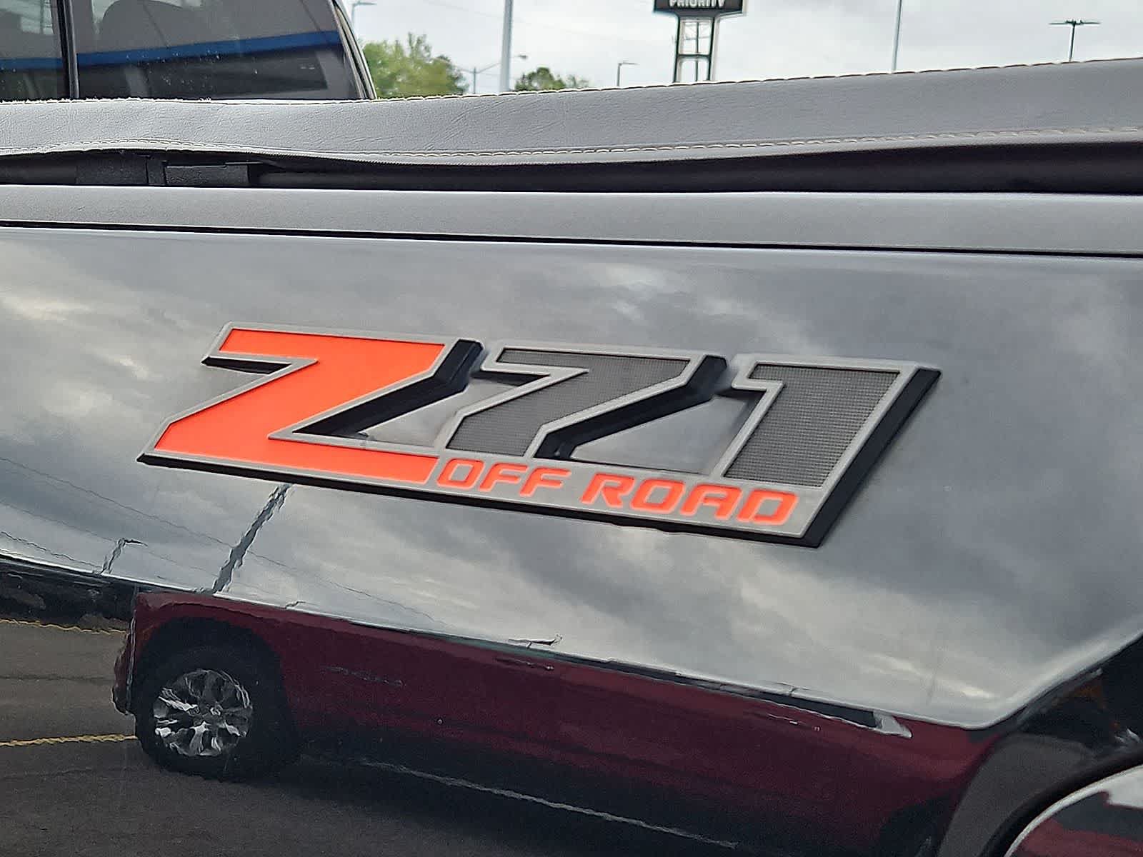 Used 2019 Chevrolet Colorado Z71 AWD/4WD image 34