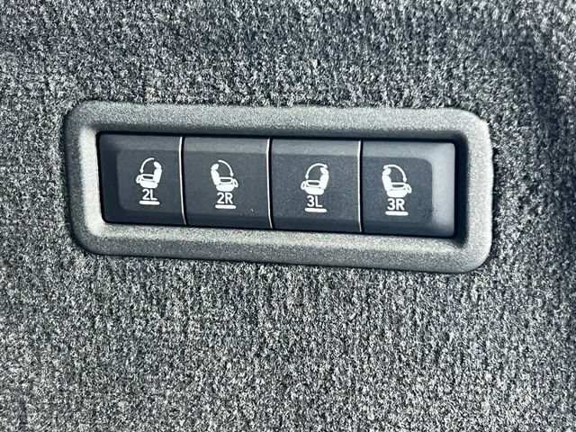 Used 2024 Jeep Grand Wagoneer L Series III w/ Rear Seat Video Group 1 AWD/4WD image 43