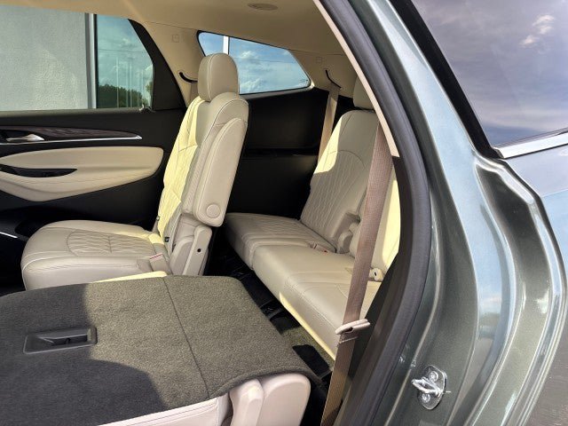 Used 2022 Buick Enclave Avenir w/ Trailering Package, 5000 lbs. FWD image 37