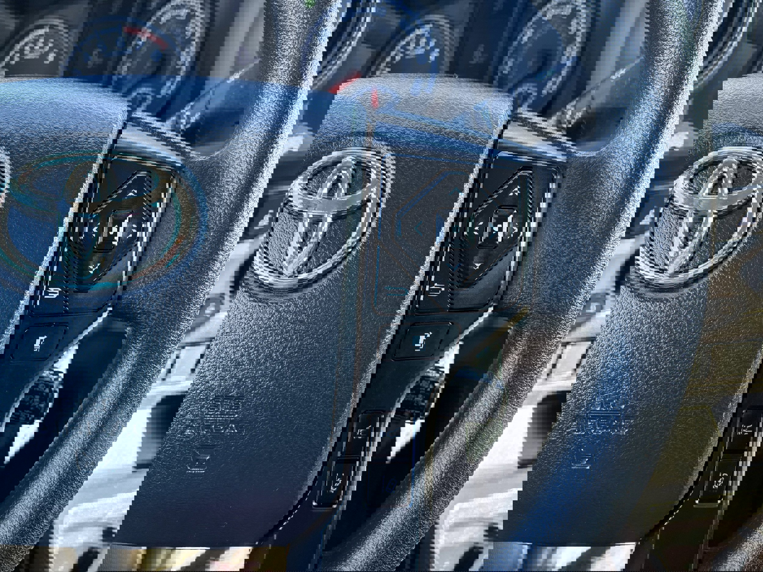 Used 2020 Toyota Tacoma SR image 16