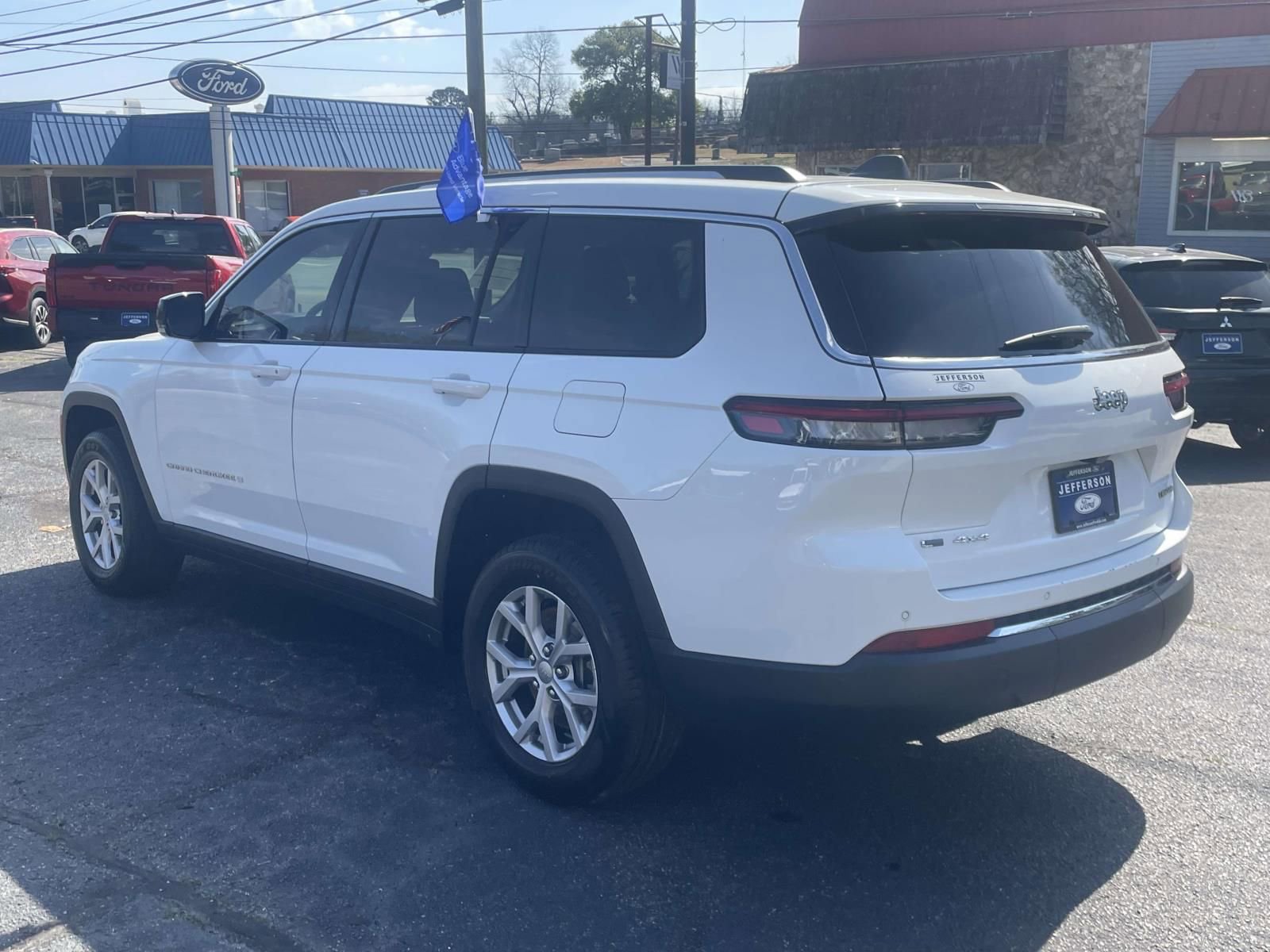 Used 2022 Jeep Grand Cherokee L Limited w/ Trailer Tow Group (B) AWD/4WD image 8