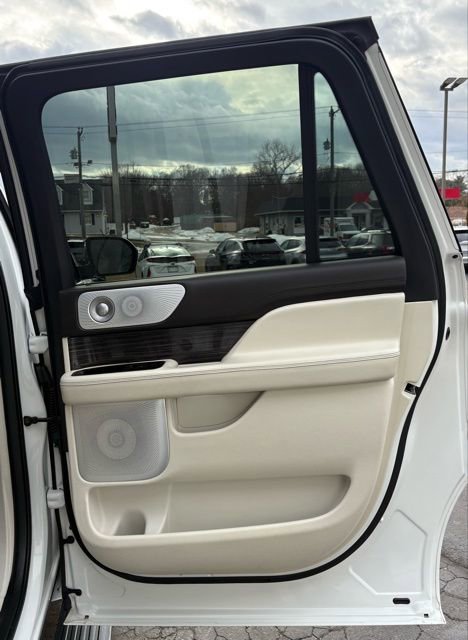 Used 2021 Lincoln Navigator L Black Label w/ Special Edition Package image 70