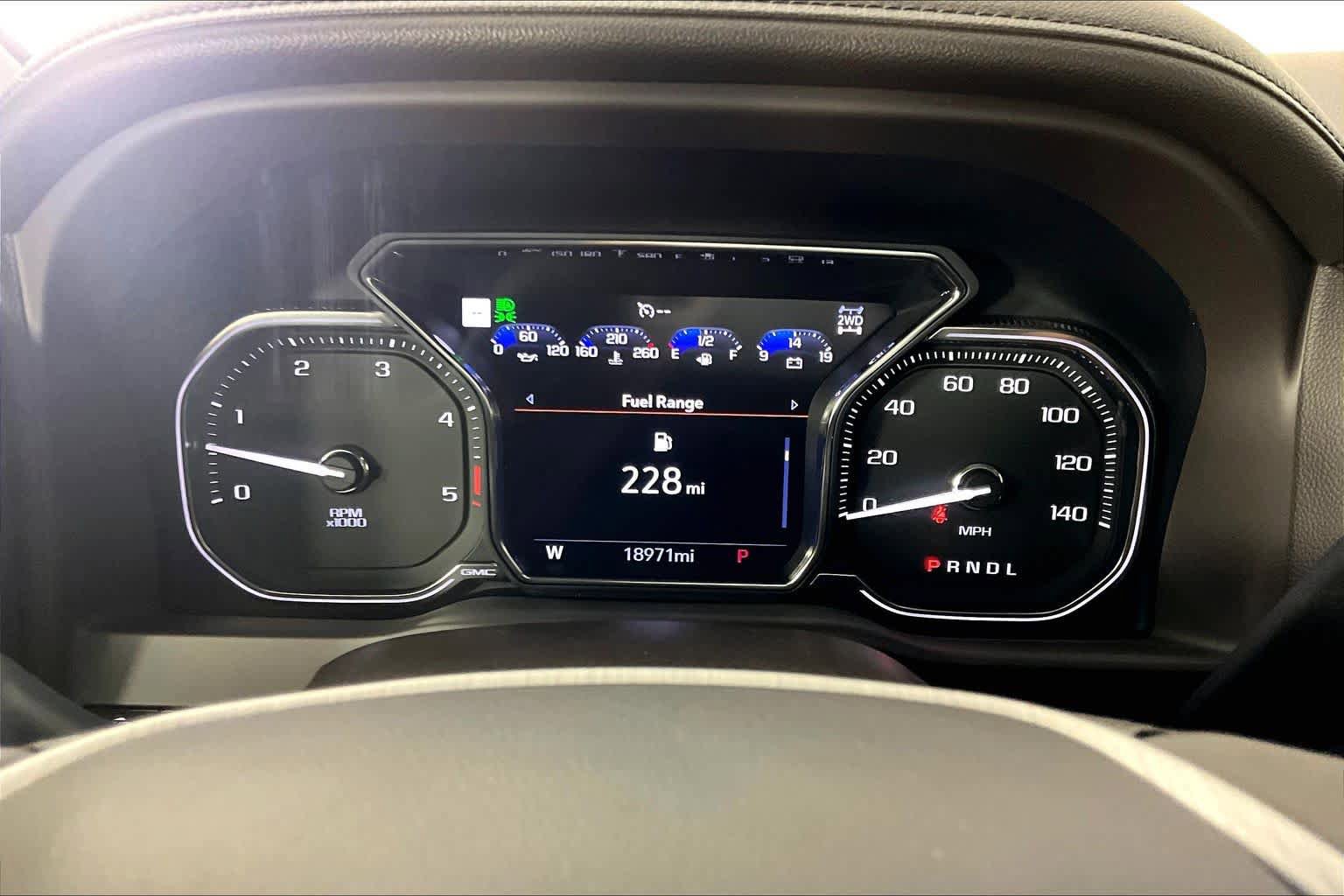 Certified 2022 GMC Sierra 2500 Denali w/ Denali Ultimate Package AWD/4WD image 25