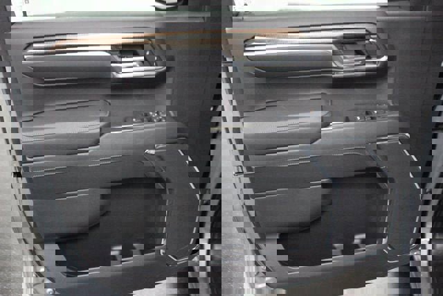 New 2025 Chevrolet Silverado 1500 LT w/ Z71 Off-Road Package image 19