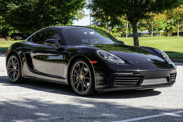 Used 2017 Porsche 718 Cayman RWD image 12