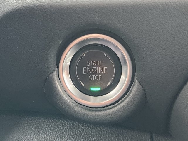 Used 2025 Chevrolet Suburban Premier AWD/4WD image 22