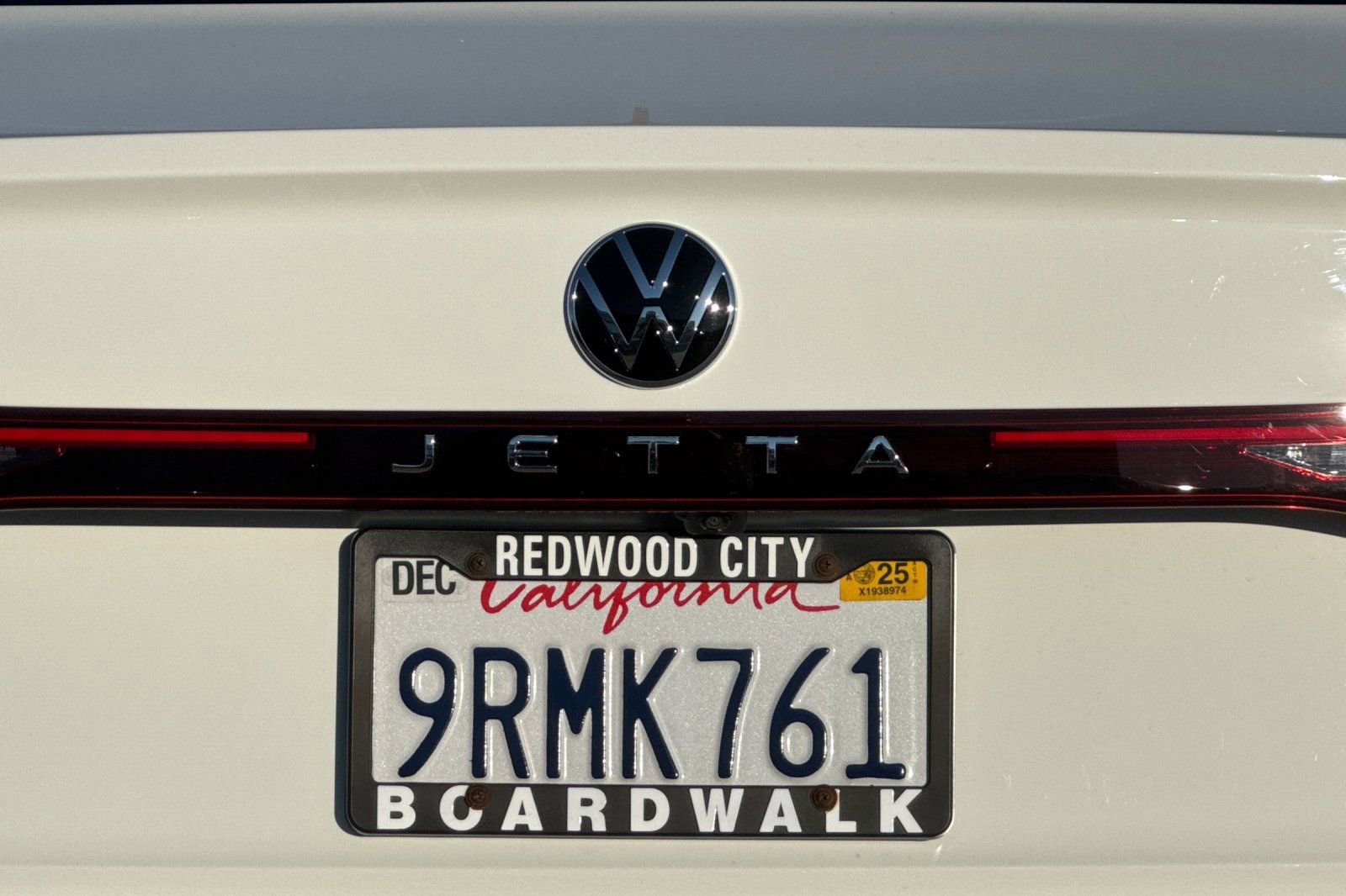 Certified 2025 Volkswagen Jetta Sport image 25