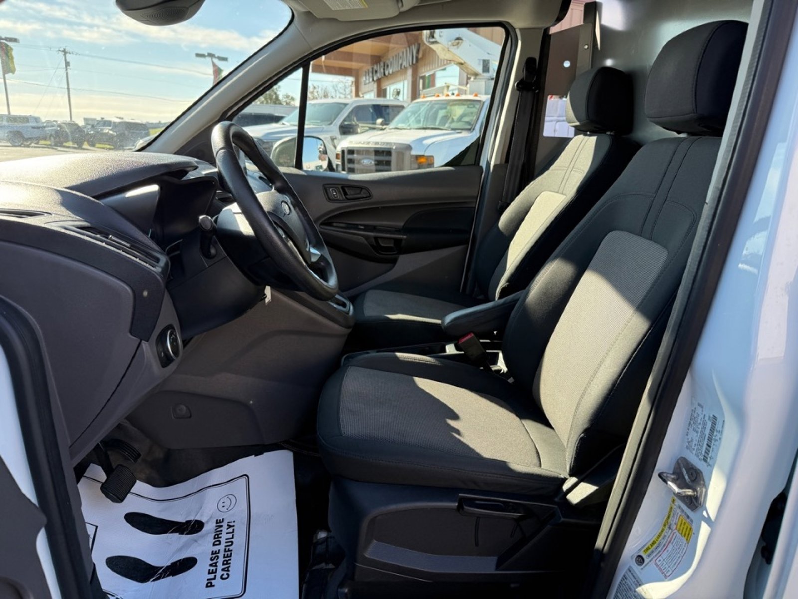 Used 2020 Ford Transit Connect XL image 10