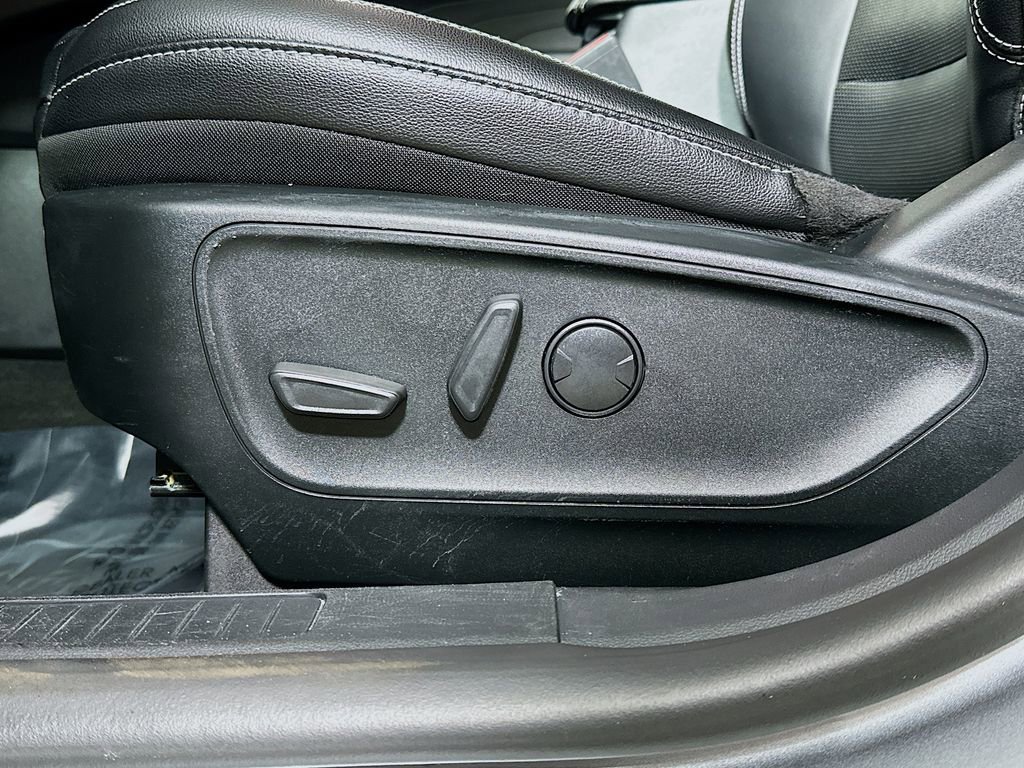 Used 2022 Ford Escape SEL FWD image 22