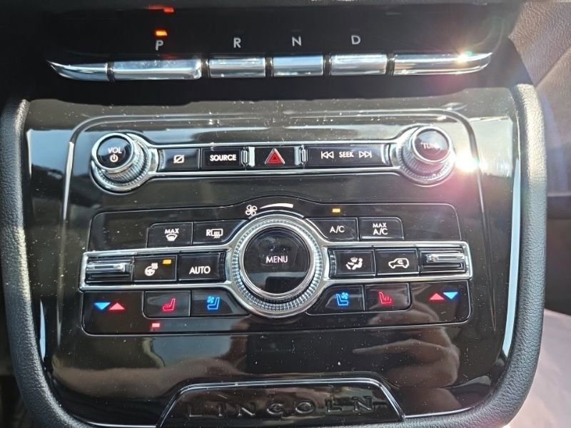 Used 2022 Lincoln Corsair AWD w/ Premium Package image 40