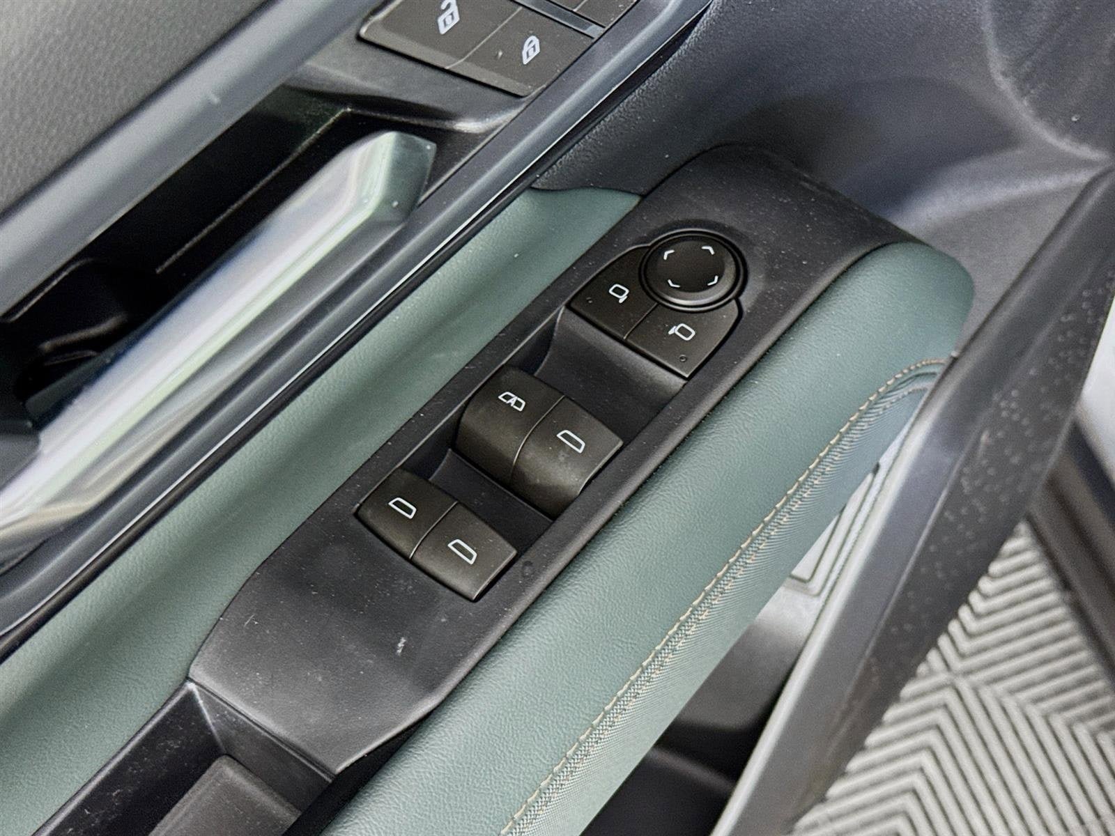 New 2026 GMC Terrain AT4 w/ Convenience Package III AWD/4WD image 19