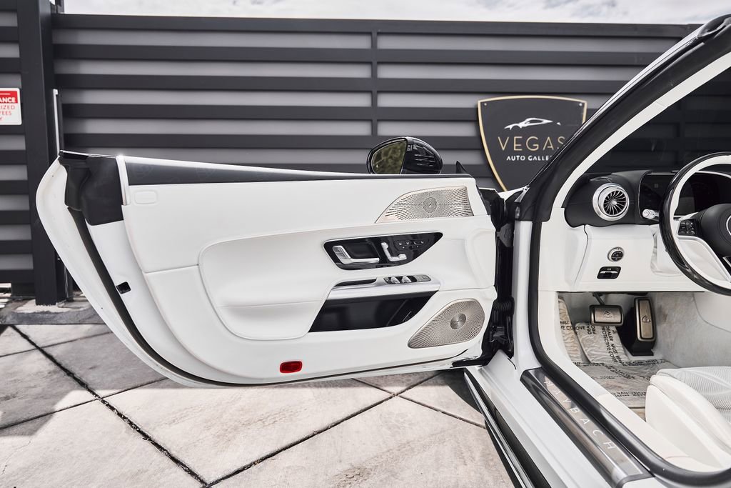 Used 2026 Mercedes-Benz Maybach SL 680 image 24