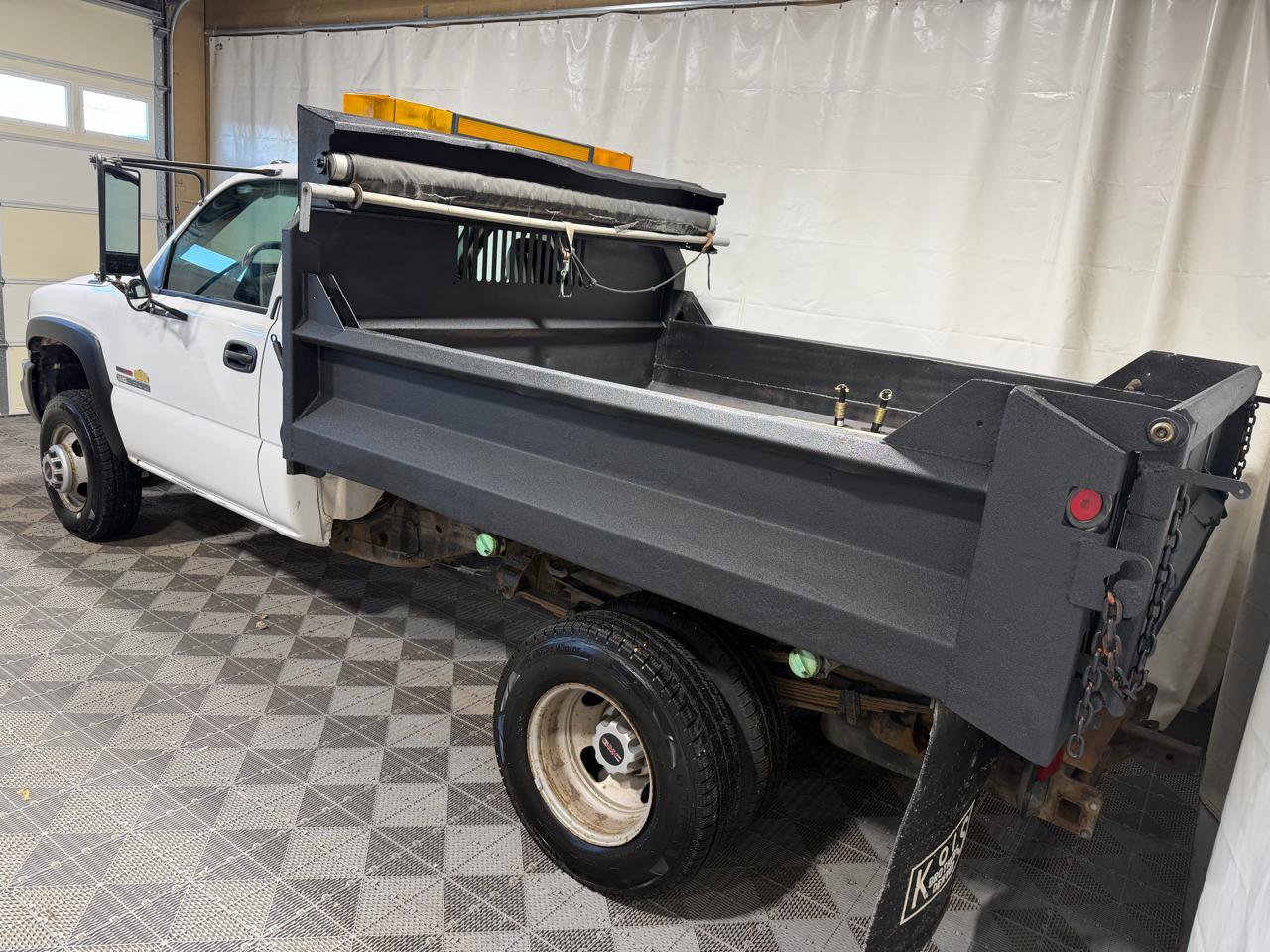 Used 2004 GMC Sierra 3500 W/T w/ Heavy-Duty Power Package AWD/4WD image 7