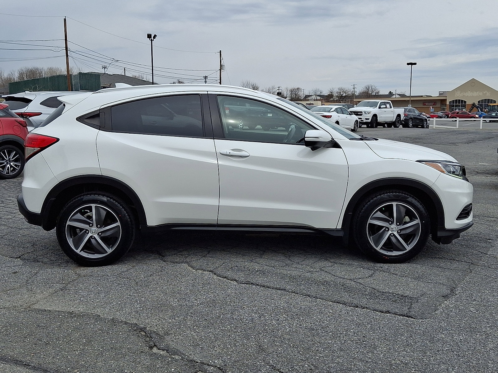 Used 2021 Honda HR-V EX image 7