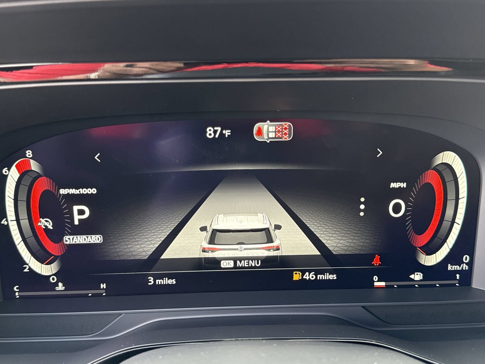 New 2026 Nissan Pathfinder Platinum FWD image 11