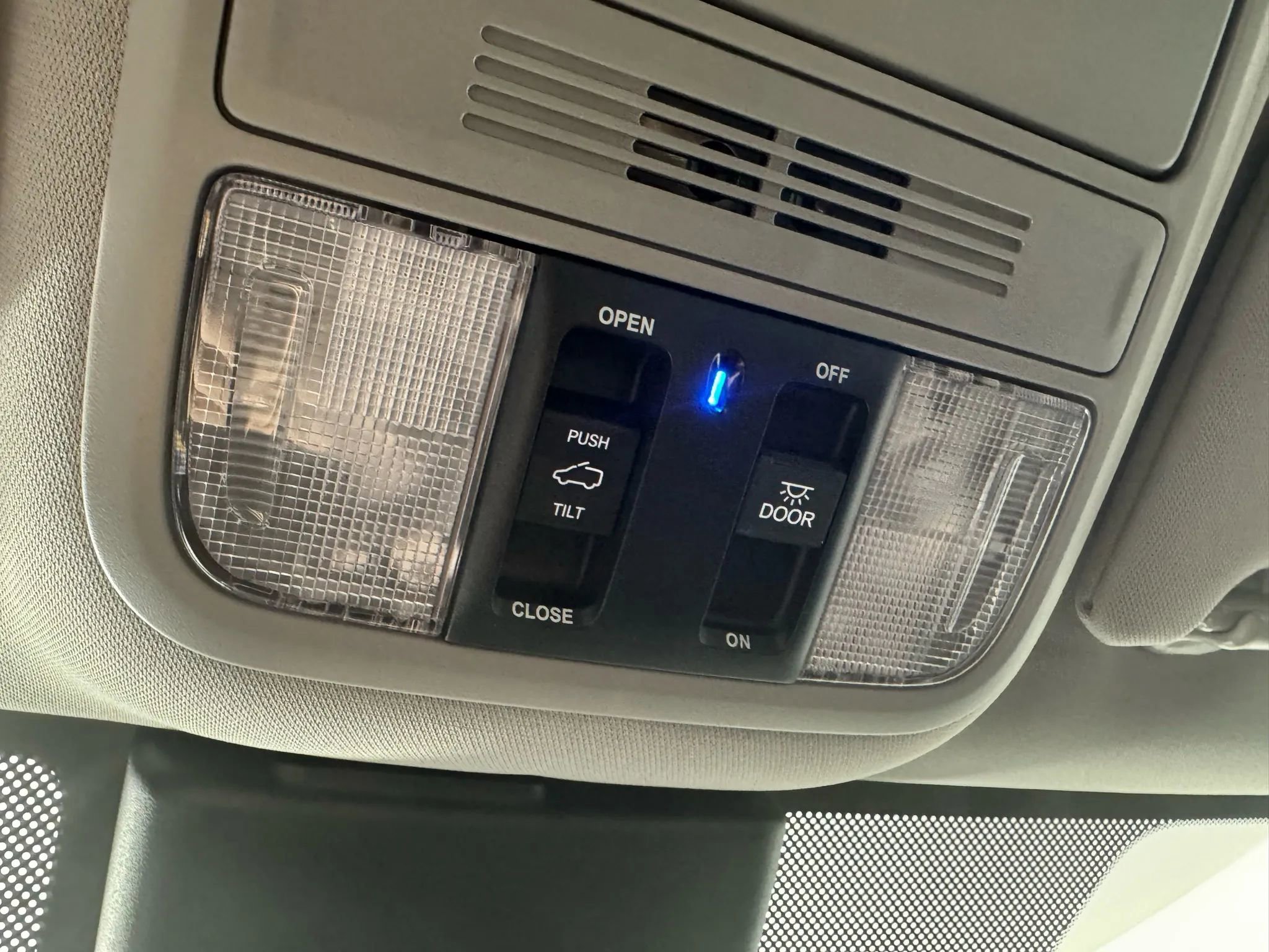 Used 2024 Honda Odyssey EX-L image 22
