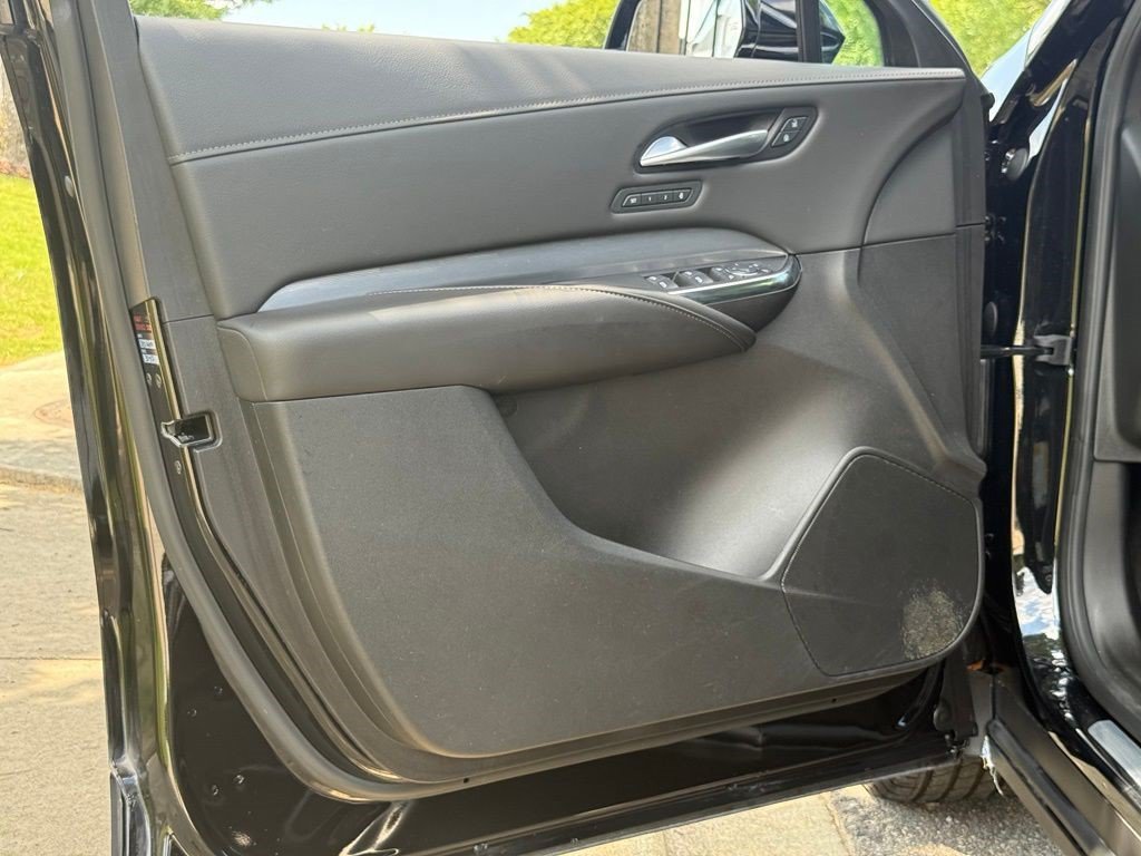 Certified 2025 Cadillac XT4 Premium Luxury FWD image 18