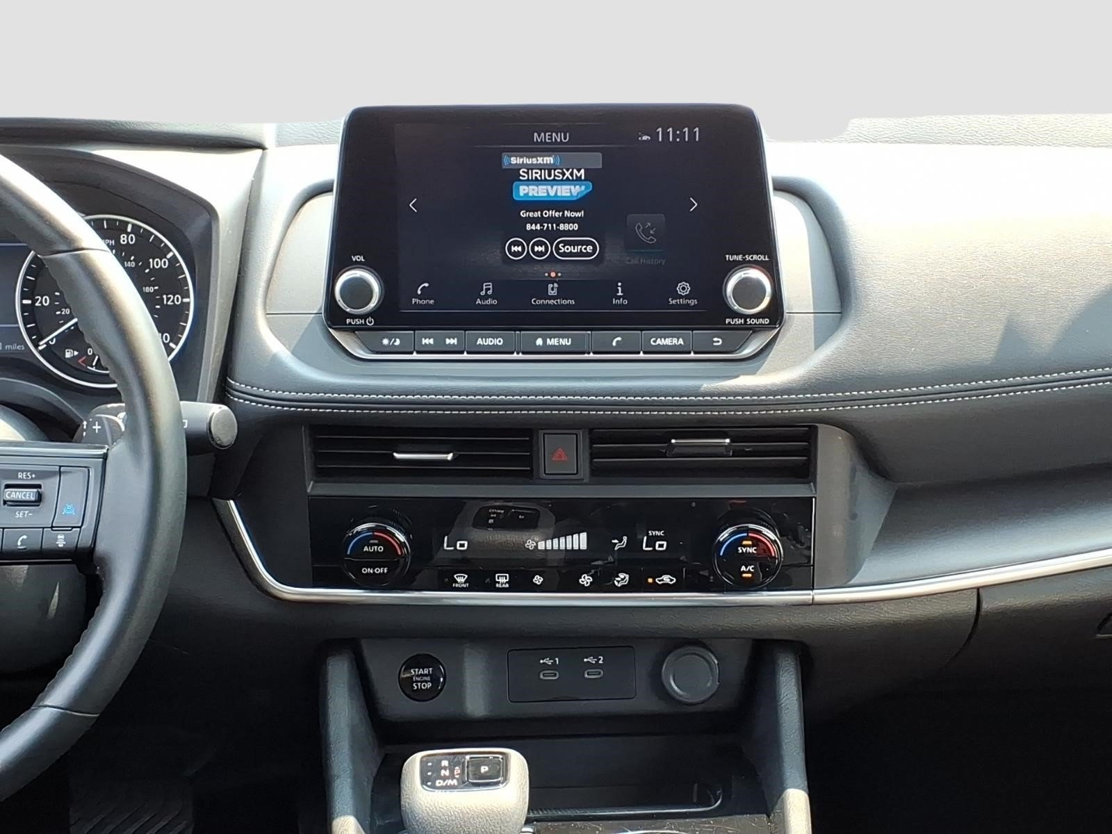Used 2025 Nissan Rogue SV AWD/4WD image 16