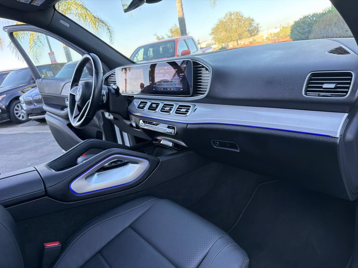 Used 2024 Mercedes-Benz GLE 450e 4MATIC image 28