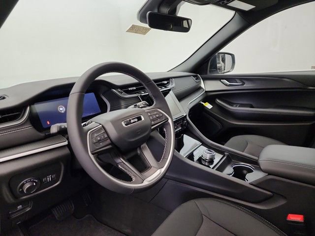 New 2025 Jeep Grand Cherokee Laredo X w/ Luxury Tech Group I image 14